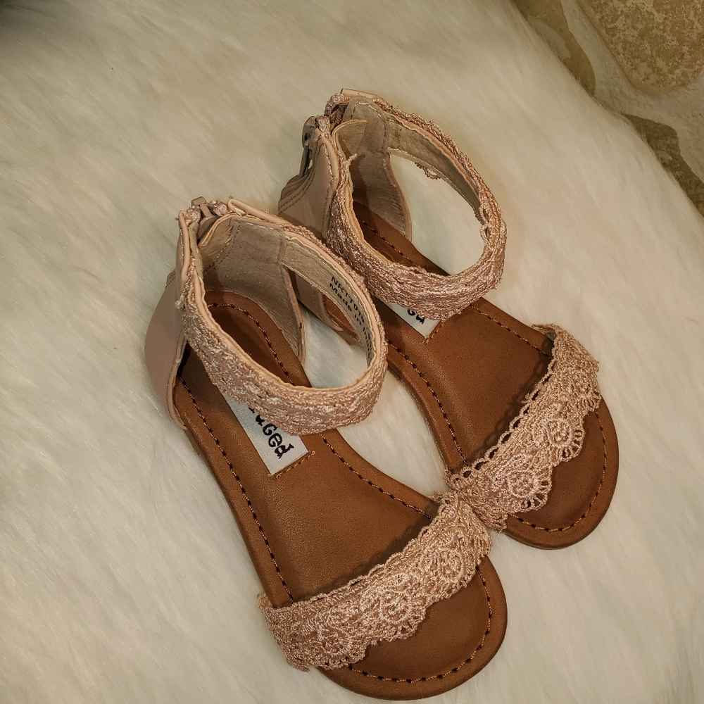 GIRLS SANDALS NOT RATED - Picture 7 of 12